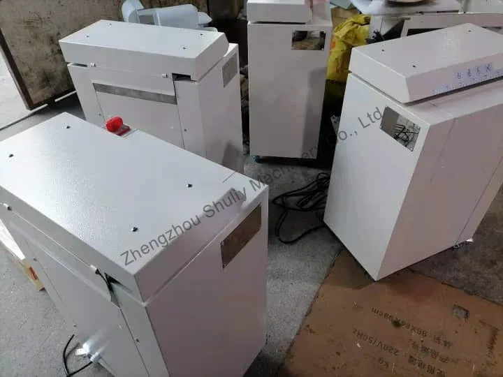 4 shredders for cardboard boxes