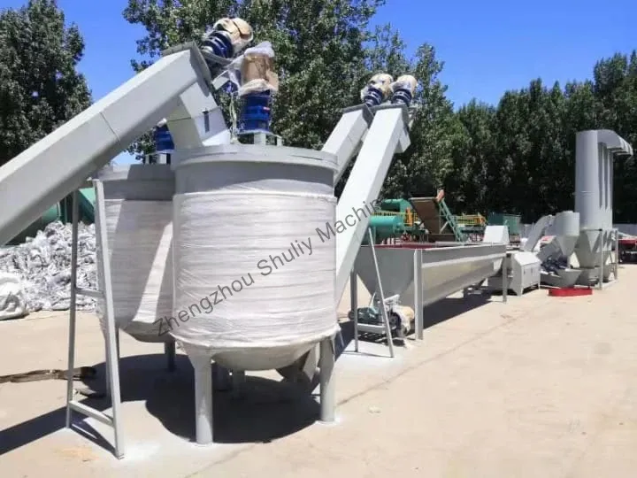 Lavadora en caliente en línea de lavado de botellas de PET.