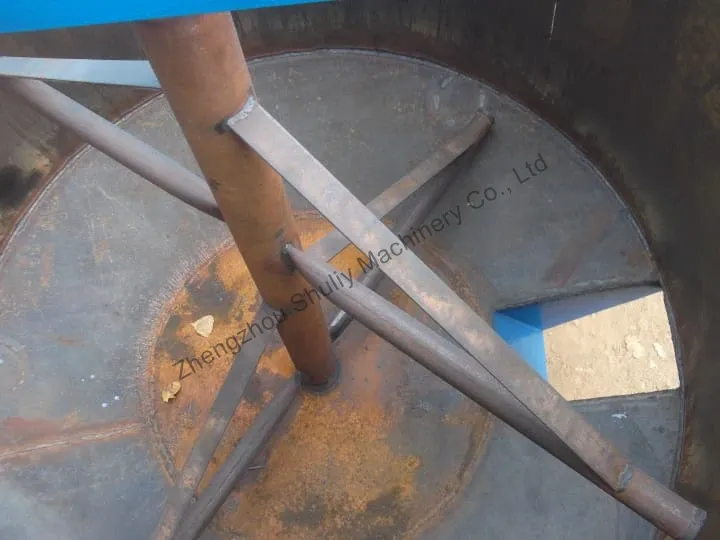 Intérieur de la machine à laver à chaud en flocons de PET