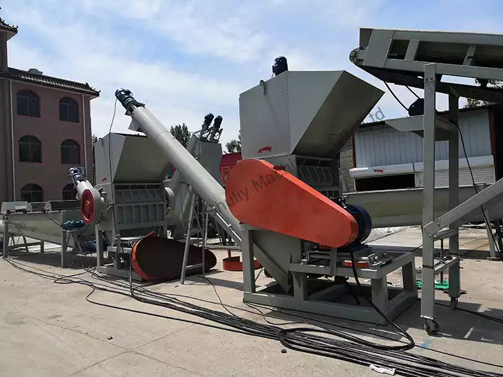 plastic bottle crusher