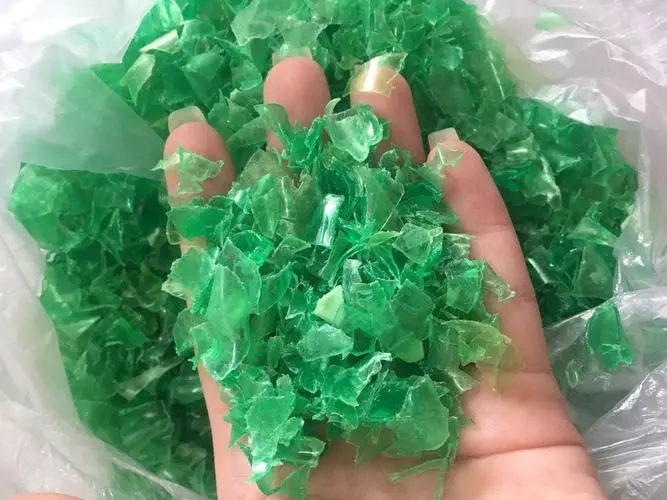 plastic bottle flakes