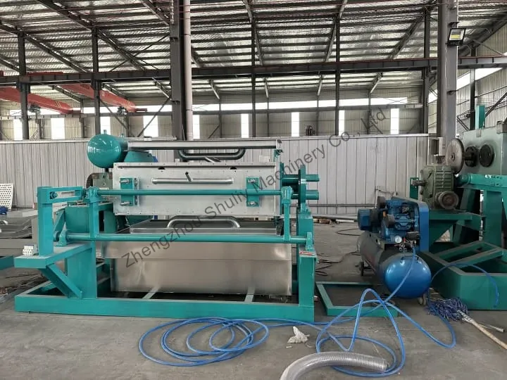 paper egg tray making machine in the factory