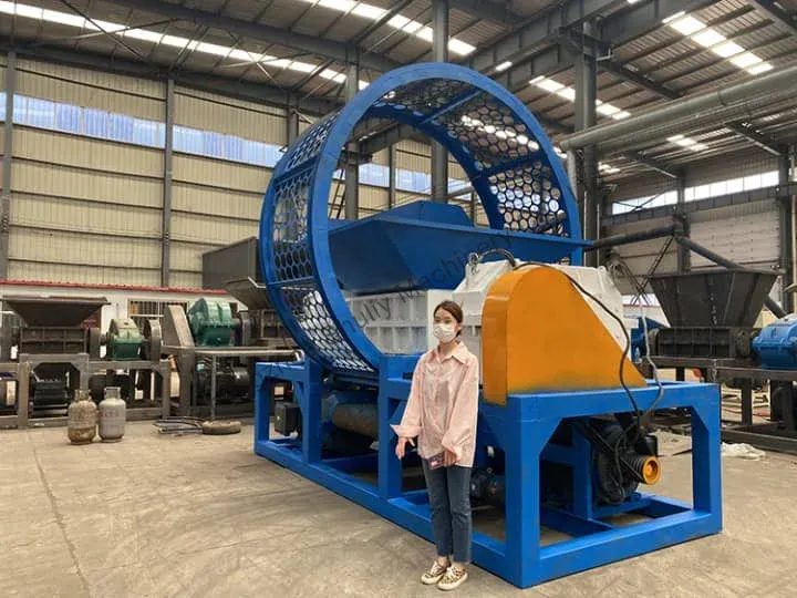 industrial tyre shredding machine