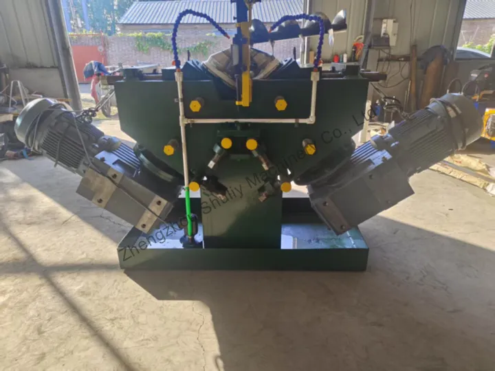 連続スパイラルスクリューブレード成形機