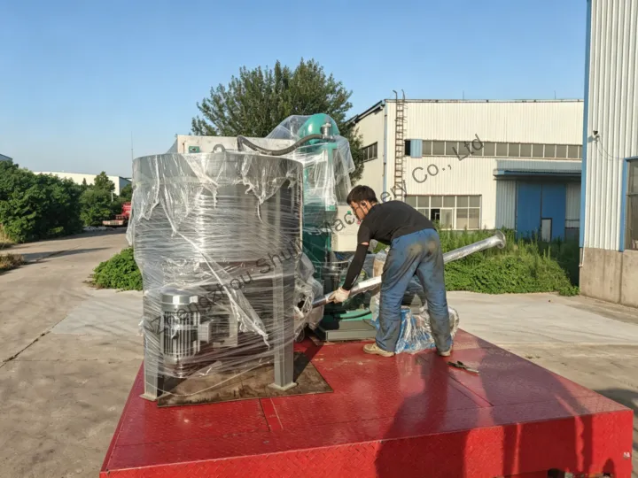 paper recycling machine for egg tray