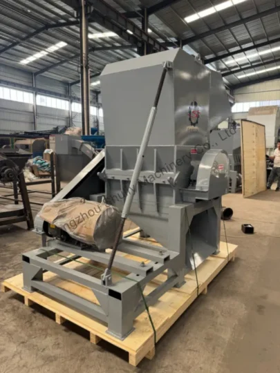 plastic crushing machine
