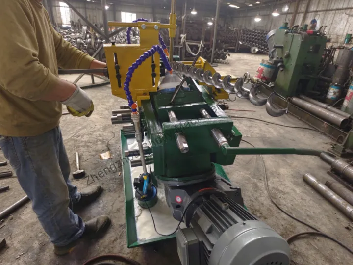 screw auger flight